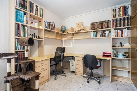 Villa de 4 dormitorios en venta en Bellaterra, Barcelona, Cataluña, Spain № 8574 - foto 26