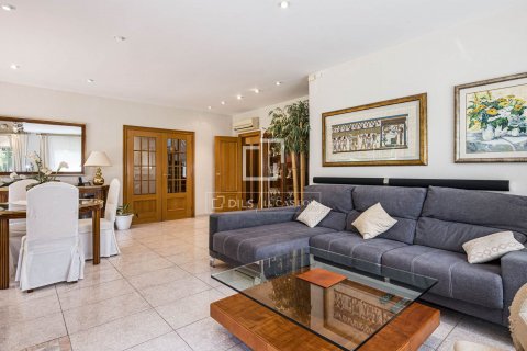 Villa de 4 dormitorios en venta en Bellaterra, Barcelona, Cataluña, Spain № 8574 - foto 13