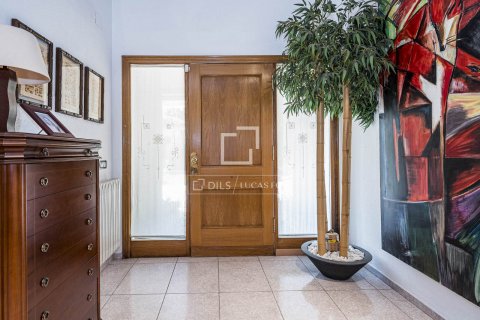 Villa de 4 dormitorios en venta en Bellaterra, Barcelona, Cataluña, Spain № 8574 - foto 5
