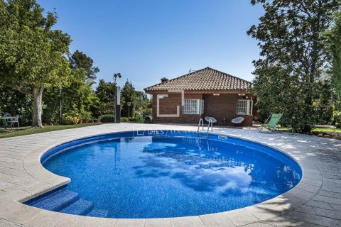 Villa de 4 dormitorios en venta en Bellaterra, Barcelona, Cataluña, Spain № 8574 - foto 4