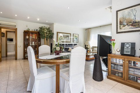 Villa de 4 dormitorios en venta en Bellaterra, Barcelona, Cataluña, Spain № 8574 - foto 10
