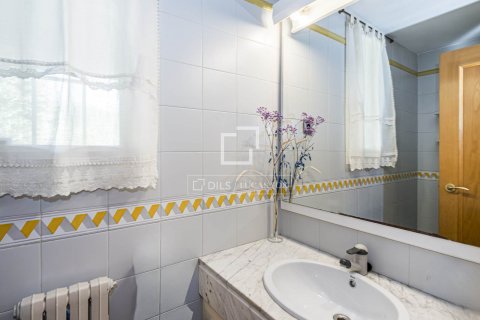 Villa de 4 dormitorios en venta en Bellaterra, Barcelona, Cataluña, Spain № 8574 - foto 24