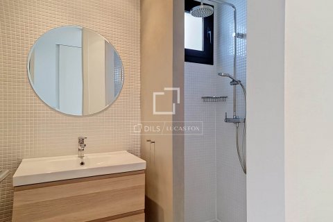 Villa de 5 dormitorios en venta en Vilanova i la Geltrú, Barcelona, Cataluña, Spain № 8577 - foto 26