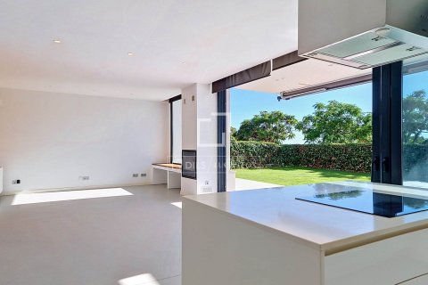 Villa de 5 dormitorios en venta en Vilanova i la Geltrú, Barcelona, Cataluña, Spain № 8577 - foto 18