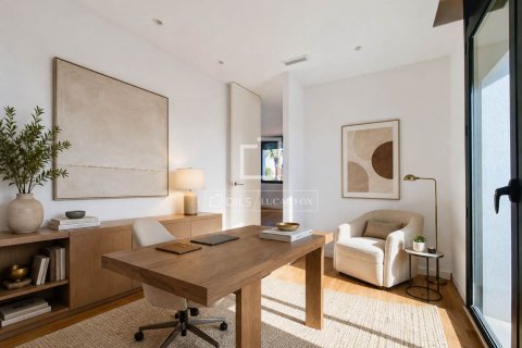Villa de 5 dormitorios en venta en Vilanova i la Geltrú, Barcelona, Cataluña, Spain № 8577 - foto 5
