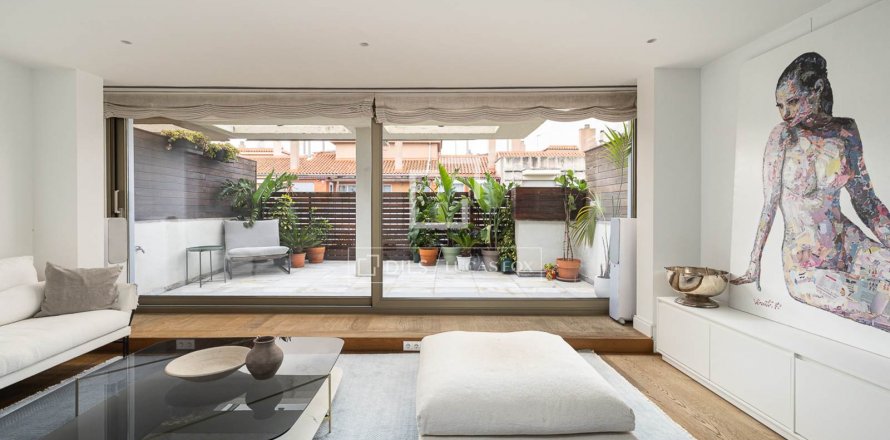 5 bedrooms penthouse for sale in Barcelona, Catalonia, Spain № 8575