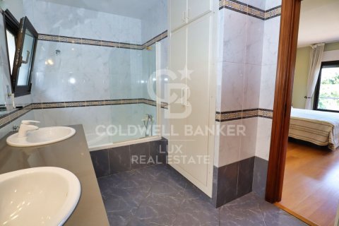 Villa de 5 dormitorios en venta en El Port De La Selva, Gerona, Cataluña, Spain № 6024 - foto 16