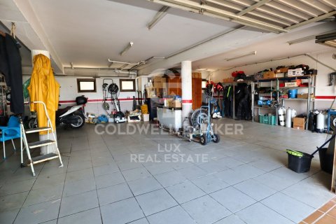 Villa de 5 dormitorios en venta en El Port De La Selva, Gerona, Cataluña, Spain № 6024 - foto 7