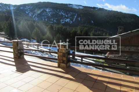 Villa de 4 dormitorios en venta en Principado De Andorra (Ninguna Poblacion Tiene C.P.), Lérida, Cataluña, Spain № 6019 - foto 5