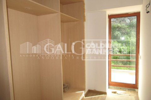Villa de 4 dormitorios en venta en Principado De Andorra (Ninguna Poblacion Tiene C.P.), Lérida, Cataluña, Spain № 6019 - foto 29