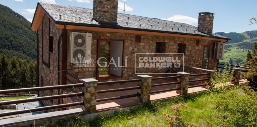 4 bedrooms house for sale in Principado De Andorra (Ninguna Poblacion Tiene C.P.), Lleida, Catalonia, Spain № 6020