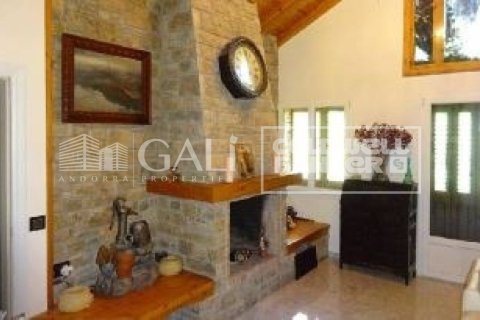 Villa de 4 dormitorios en venta en Principado De Andorra (Ninguna Poblacion Tiene C.P.), Lérida, Cataluña, Spain № 6021