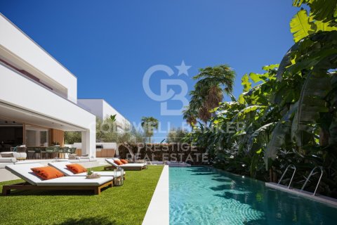 Купить дом в Ситжес, Испания с 4 спальни, 452м², № 6023 - фото 1