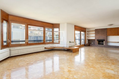 Ático de 6 dormitorios en venta en Barcelona, Cataluña, Spain № 3964