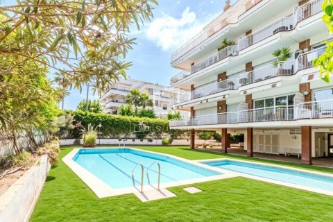 Apartamento de 2 dormitorios en venta en Sitges, Barcelona, Cataluña, Spain № 3968 - foto 6