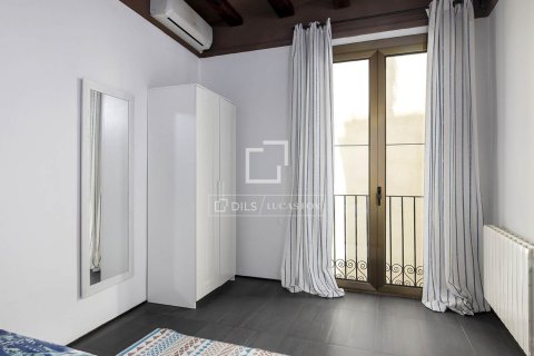Apartamento de 3 dormitorios en venta en Barcelona, Cataluña, Spain № 3966 - foto 19