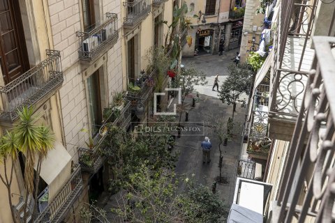 Apartamento de 3 dormitorios en venta en Barcelona, Cataluña, Spain № 3966 - foto 7