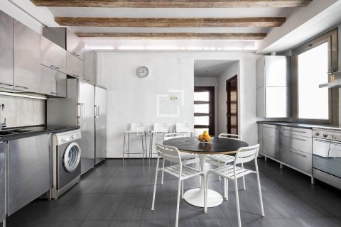 Apartamento de 3 dormitorios en venta en Barcelona, Cataluña, Spain № 3966 - foto 14