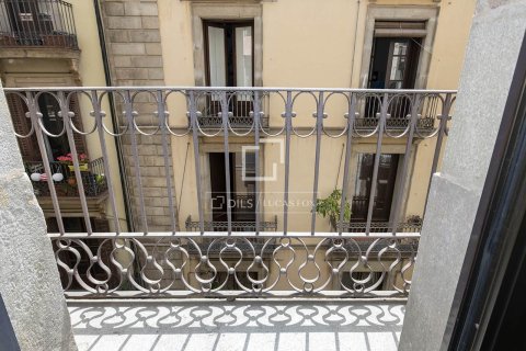 Apartamento de 3 dormitorios en venta en Barcelona, Cataluña, Spain № 3966 - foto 6