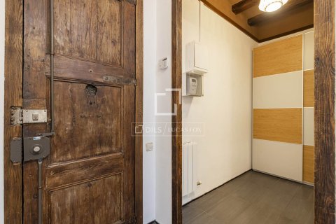 Apartamento de 3 dormitorios en venta en Barcelona, Cataluña, Spain № 3966 - foto 26