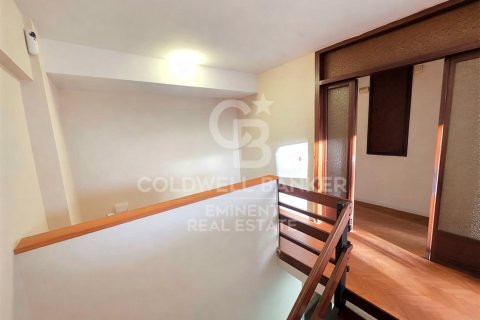 Dúplex de 3 dormitorios en venta en Barcelona, Cataluña, Spain № 5316 - foto 5