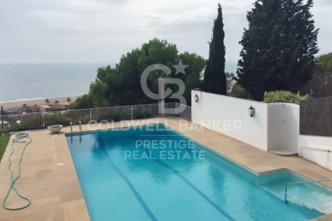 Villa de 6 dormitorios en venta en Castelldefels, Barcelona, Cataluña, Spain № 5317 - foto 8
