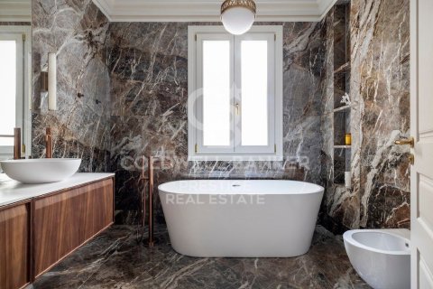 Ático de 3 dormitorios en venta en Barcelona, Cataluña, Spain № 5318 - foto 12
