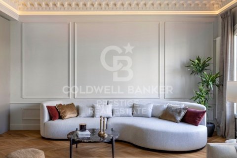 Ático de 3 dormitorios en venta en Barcelona, Cataluña, Spain № 5318 - foto 5