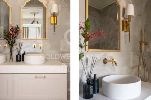 Ático de 3 dormitorios en venta en Barcelona, Cataluña, Spain № 5318 - foto 15