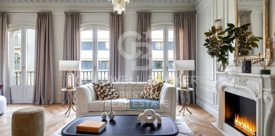 Ático de 3 dormitorios en venta en Barcelona, Cataluña, Spain № 5318