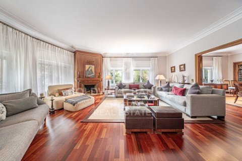 Apartamento de 7 dormitorios en venta en Barcelona, Cataluña, Spain № 5315 - foto 3