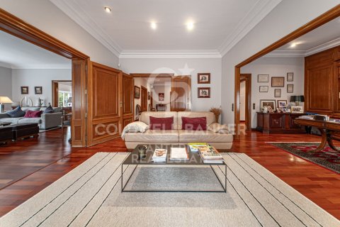 Apartamento de 7 dormitorios en venta en Barcelona, Cataluña, Spain № 5315 - foto 7