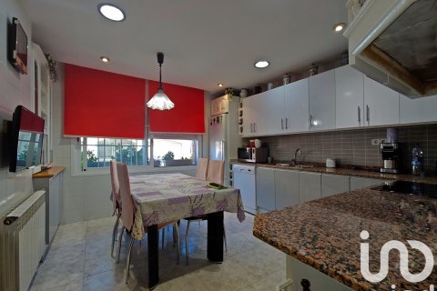 Casa adosada de 4 dormitorios en venta en Sant Llorenc D'hortons, Barcelona, Cataluña, Spain № 4787 - foto 5