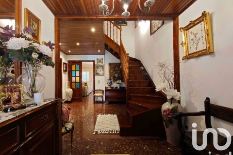 Casa adosada de 4 dormitorios en venta en Sant Llorenc D'hortons, Barcelona, Cataluña, Spain № 4787 - foto 2