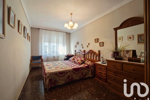 Casa adosada de 4 dormitorios en venta en Sant Llorenc D'hortons, Barcelona, Cataluña, Spain № 4787 - foto 21