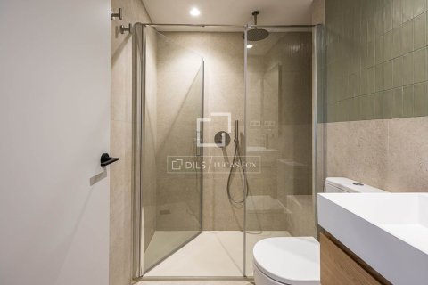 Apartamento de 3 dormitorios en venta en Barcelona, Cataluña, Spain № 3840 - foto 20