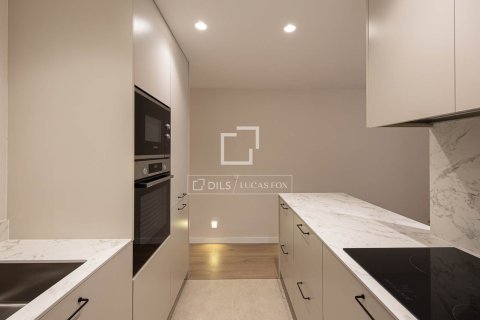 Apartamento de 3 dormitorios en venta en Barcelona, Cataluña, Spain № 3840 - foto 10