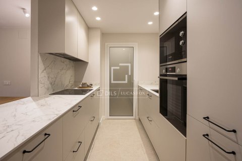 Apartamento de 3 dormitorios en venta en Barcelona, Cataluña, Spain № 3840 - foto 8