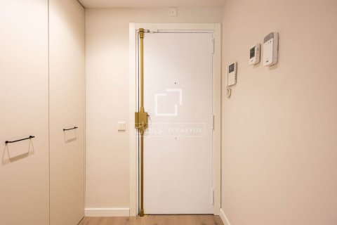 Apartamento de 3 dormitorios en venta en Barcelona, Cataluña, Spain № 3840 - foto 26