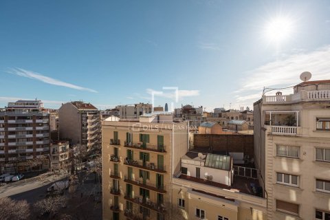 Apartamento de 2 dormitorios en venta en Barcelona, Cataluña, Spain № 3837 - foto 27