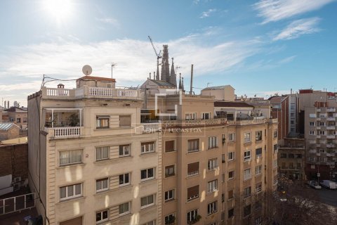 Apartamento de 2 dormitorios en venta en Barcelona, Cataluña, Spain № 3837 - foto 28