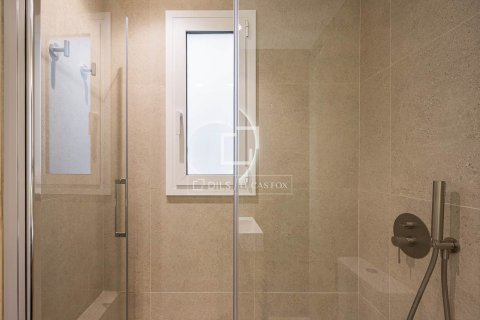 Apartamento de 2 dormitorios en venta en Barcelona, Cataluña, Spain № 3837 - foto 22