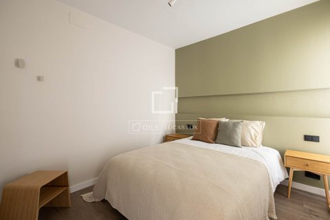 Apartamento de 2 dormitorios en venta en Barcelona, Cataluña, Spain № 3837 - foto 10