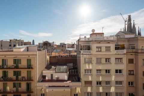 Apartamento de 2 dormitorios en venta en Barcelona, Cataluña, Spain № 3837 - foto 26