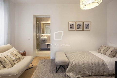 2 bedrooms apartment for sale in Barcelona, Catalonia, Spain № 4323 - photo 2