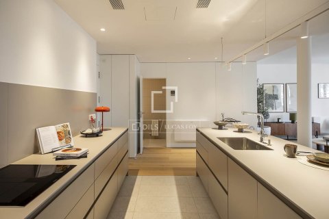 2 bedrooms apartment for sale in Barcelona, Catalonia, Spain № 4323 - photo 15