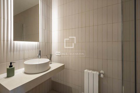 2 bedrooms apartment for sale in Barcelona, Catalonia, Spain № 4323 - photo 11