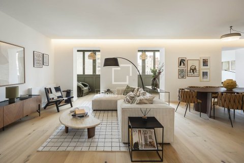2 bedrooms apartment for sale in Barcelona, Catalonia, Spain № 4323