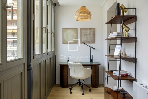 2 bedrooms apartment for sale in Barcelona, Catalonia, Spain № 4323 - photo 20