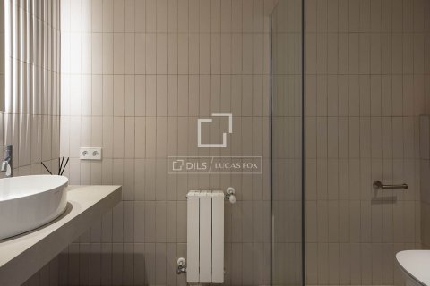 2 bedrooms apartment for sale in Barcelona, Catalonia, Spain № 4323 - photo 12